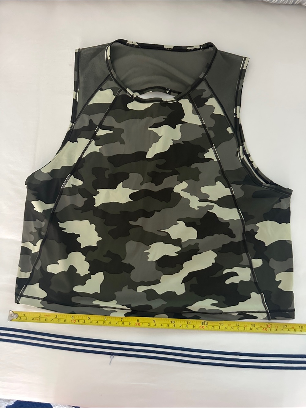 lululemon athletica Women's Camo Crop Tank - Green/Black/Gray